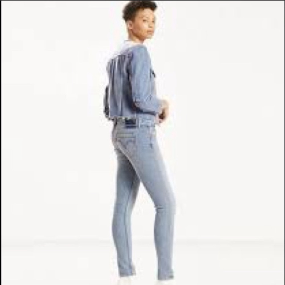 NWT Levi’s: 30x30 Light Blue Altered Skinny Jeans - Picture 4 of 8